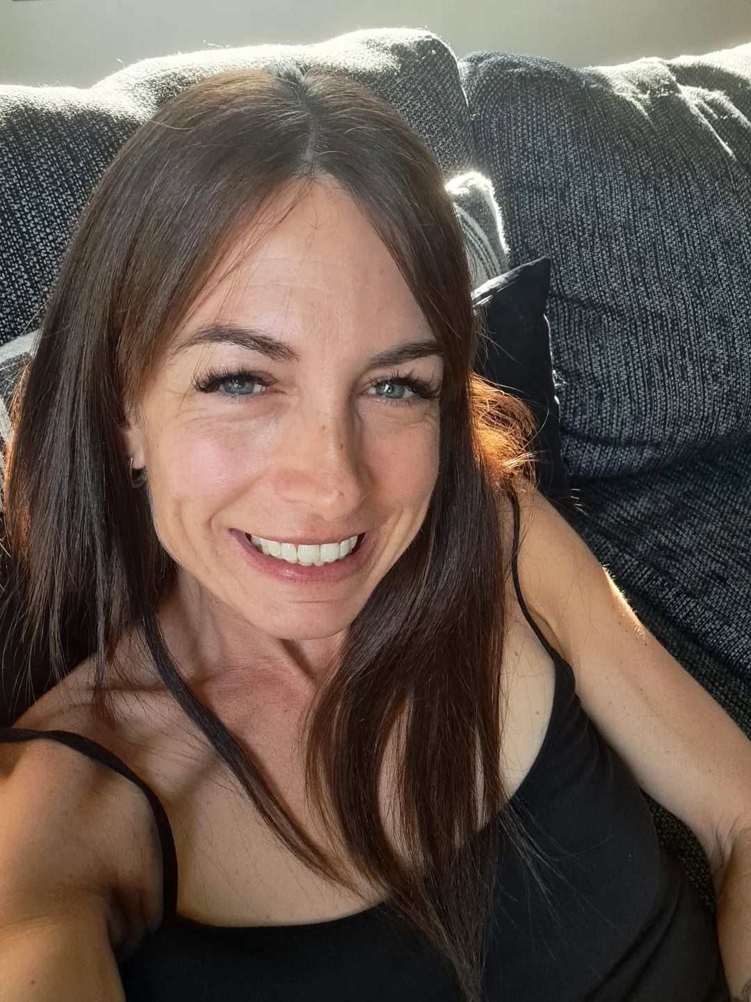 files/35f-year-old-mom-feeling-great-this-hump-day-v0-k5op1bmydn4b1_1.webp